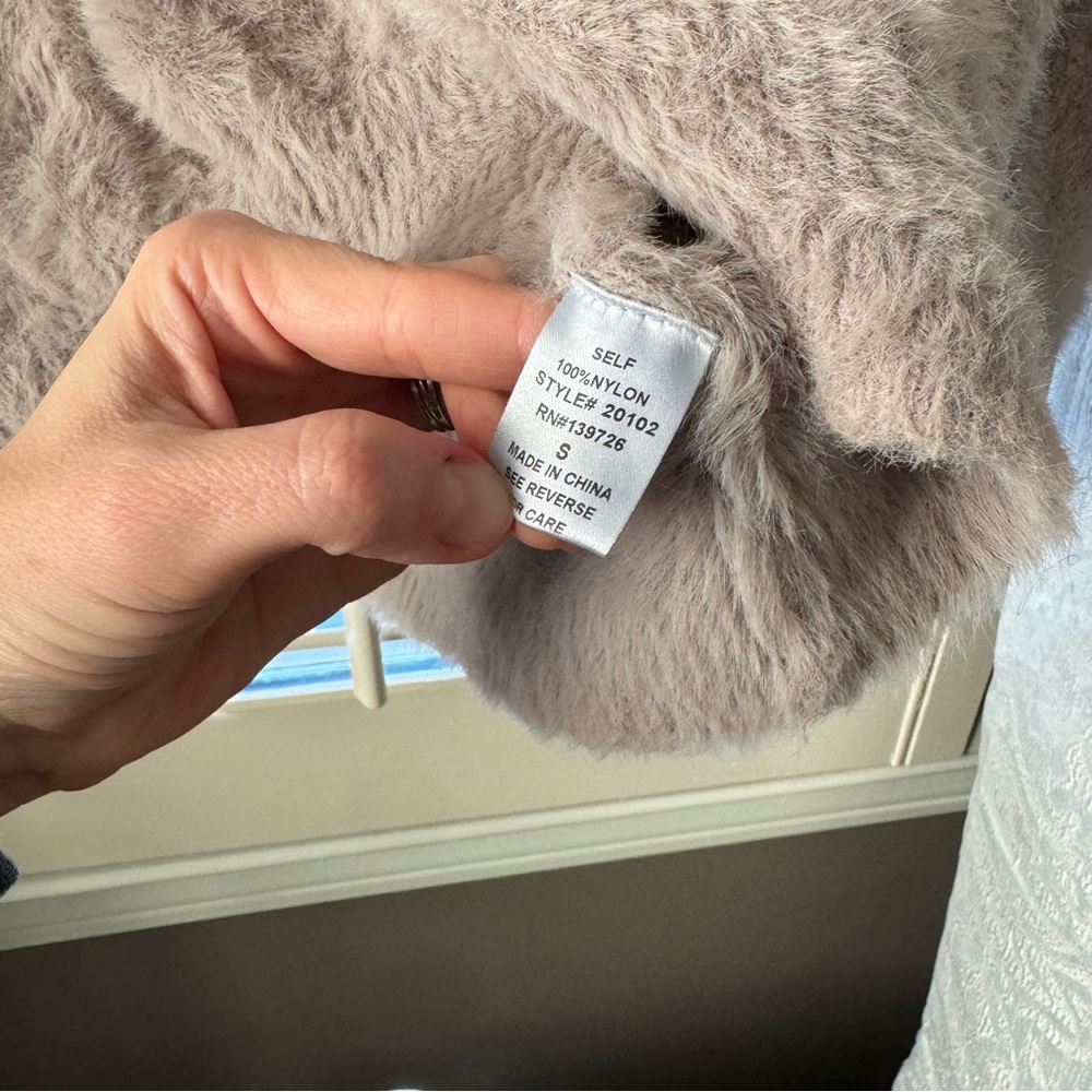 Fuzzy Fur Sweater - Picture 6 of 8